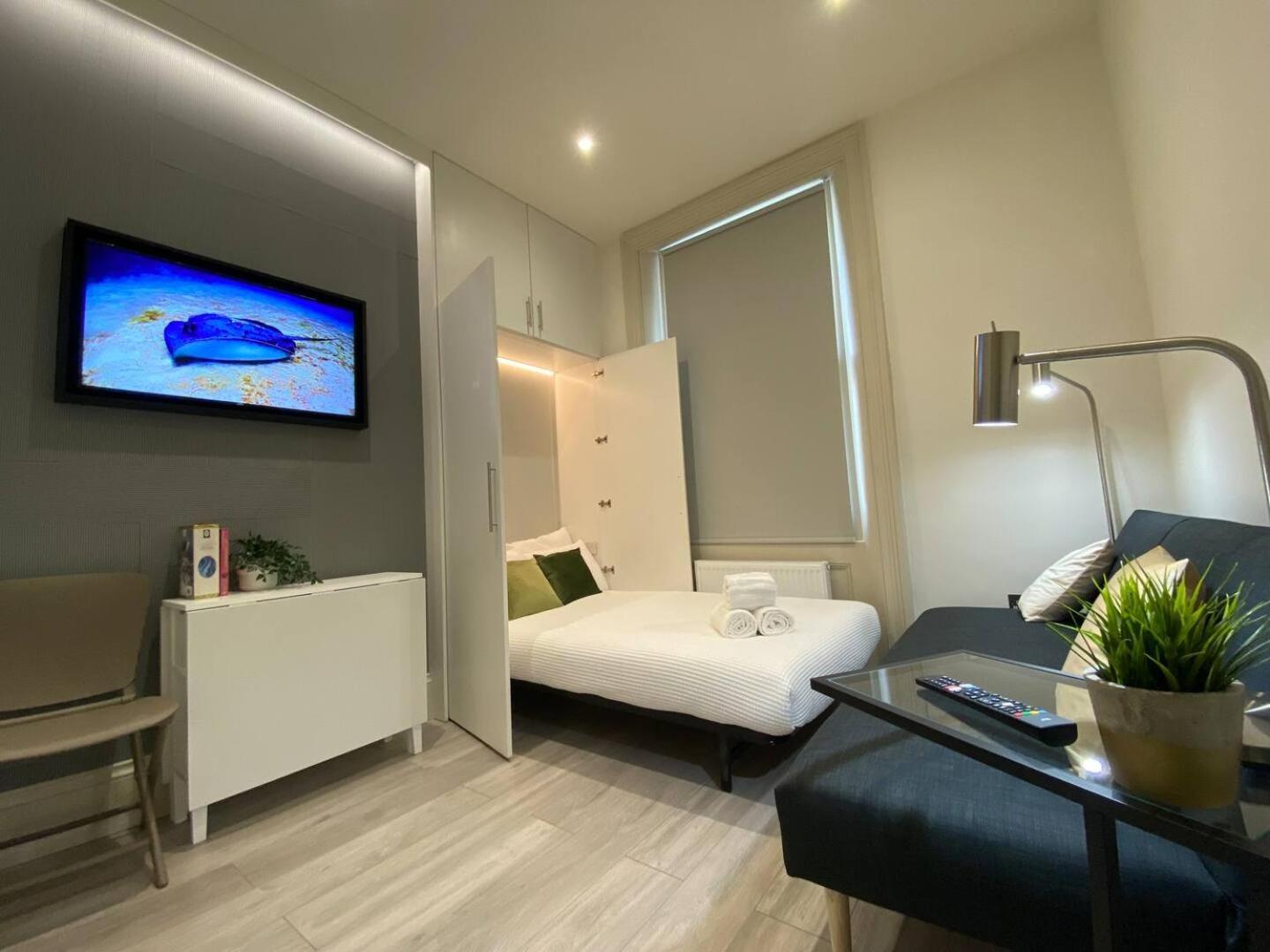 Apt 03 Beachside Beauty Central Studio Steps From Cafes Brighton Bagian luar foto